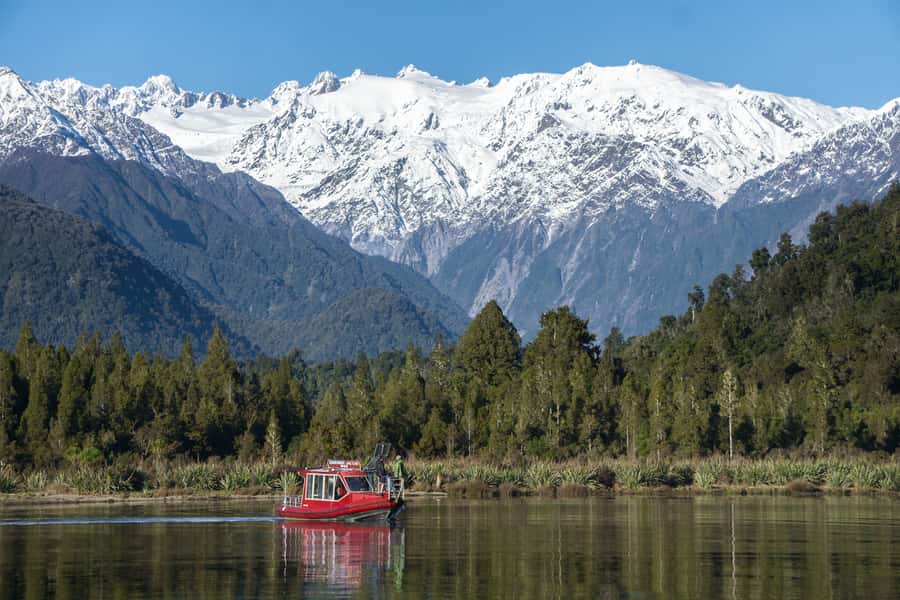 Franz Josef Glacier: 2-Hour Scenic Lake Mapourika Cruise - From Main Road to the lake in 10 minutes