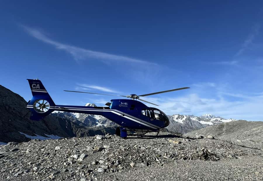 Franz Josef Glacier: Helicopter Flight & Alpine Landing - Ten minutes on the snow or alpine site