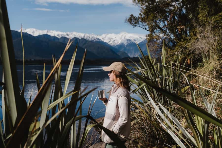 Franz Josef: Kayak & Walking Tour to Okarito Kiwi Sanctuary - Paddling the glacier-carved waters of Lake Mapourika