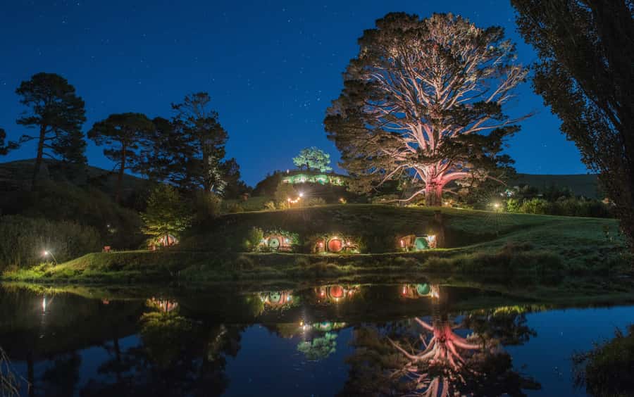 From Auckland: Hobbiton Movie Set Full-Day Small-Group Trip - Leaving Auckland before the day gets busy