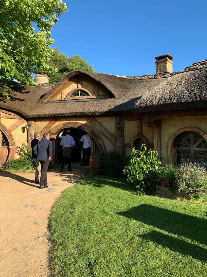 From Auckland: Hobbiton Movie Set - Private Tour - Timing, weather, and what to bring