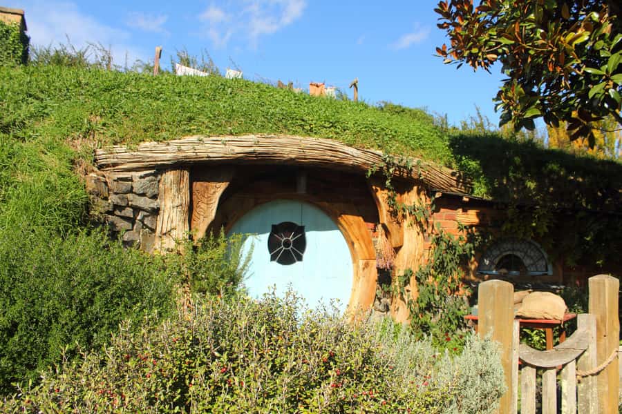 From Auckland: Hobbiton Movie Set Private Tour (Flexible) - Bag End and the hobbit holes