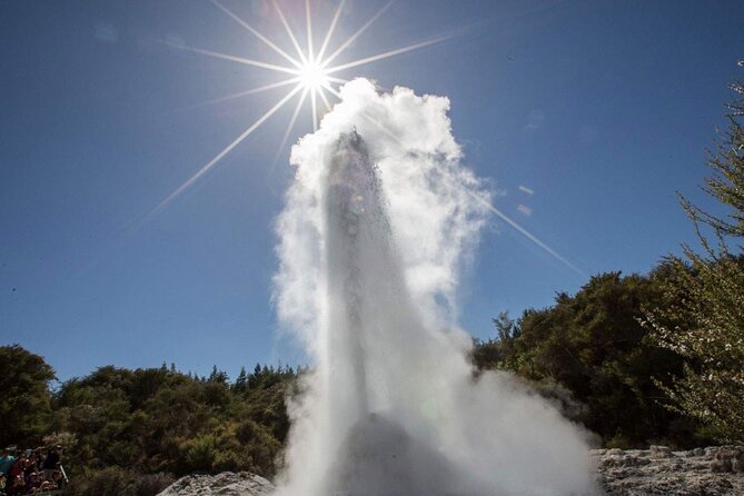 From Auckland, Rotorua Waiotapu and Maori Village Tour with Haka - Why this Auckland to Rotorua trip takes all day