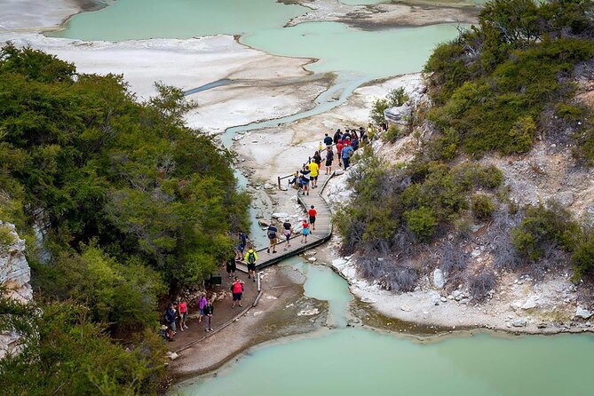From Auckland, Rotorua Waiotapu and Maori Village Tour with Haka - The long ride back to Auckland