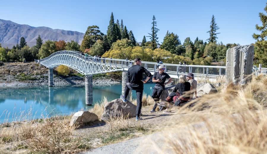 From Christchurch: Mount Cook & Lake Tekapo Day Tour & Lunch - Fairlie Bakehouse and the case for buying a pie