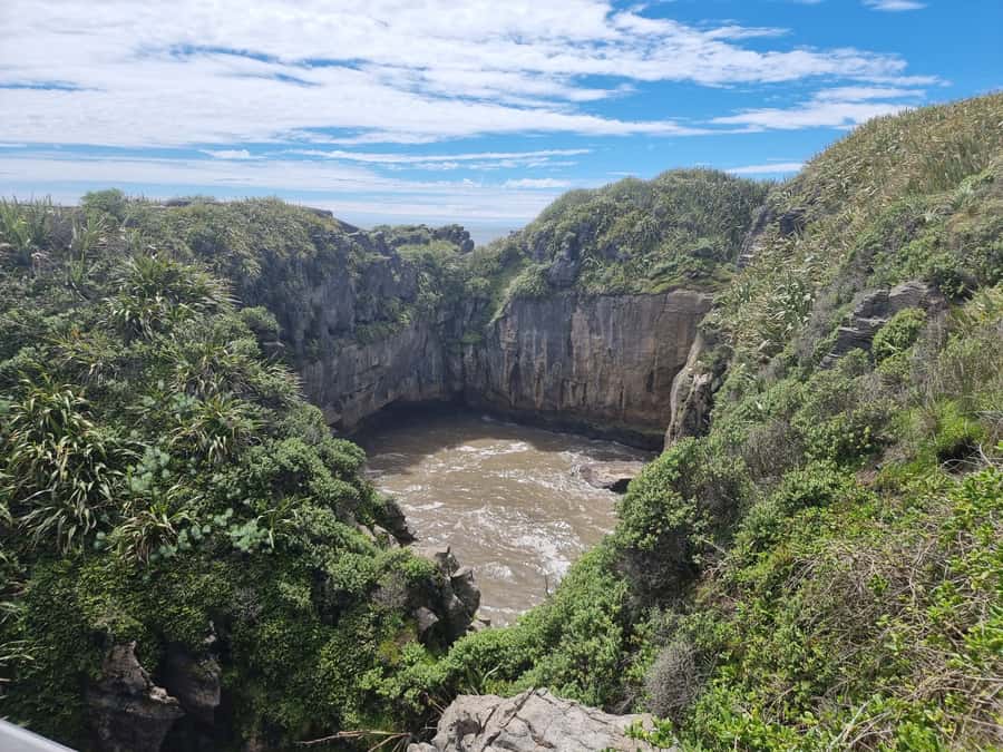 From Greymouth: Punakaiki Blowholes & Pancake Rocks Tour - Weather, tides, and what to bring