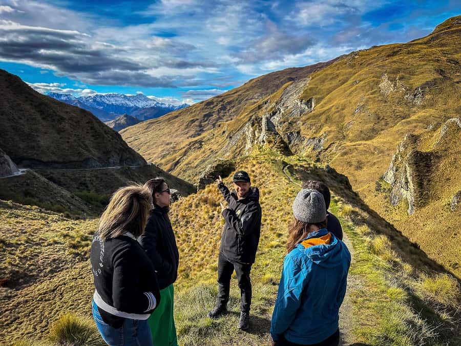 From Queenstown: Lord of the Ring Full-Day Private Tour - The Queenstown lunch break and the vehicle change