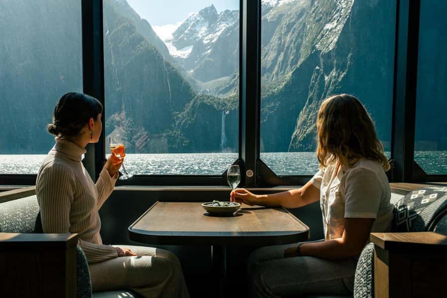 From Queenstown: Milford Sound Business Class with Cruise - Key points to know before you book