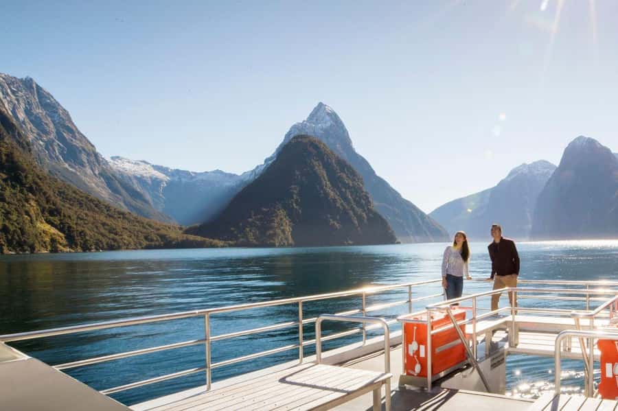 From Queenstown: Milford Sound Flight and Cruise with Lunch - Key points to know before booking