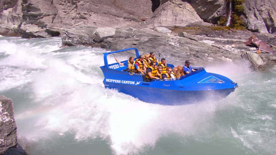 From Queenstown: Skippers Canyon Jet Boat Ride - A short stop at Pipeline Bungy