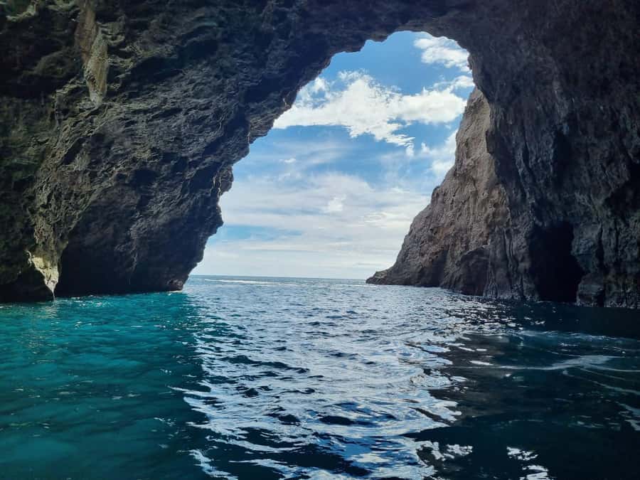 From Tairua: 2 Hour Cathedral Cove Tour with Local Guide - Passing Hot Water Beach by boat