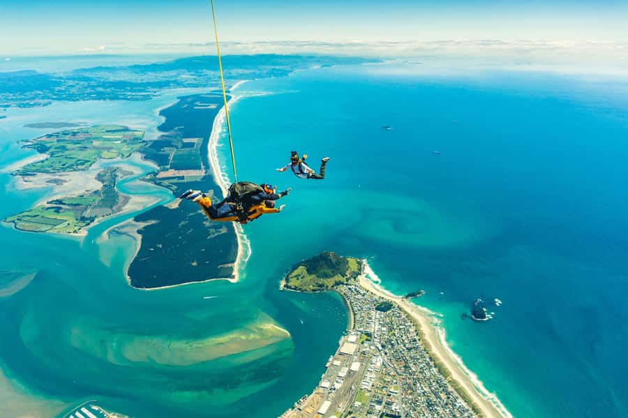 From Tauranga: Skydive over Mount Maunganui - Key points at a glance