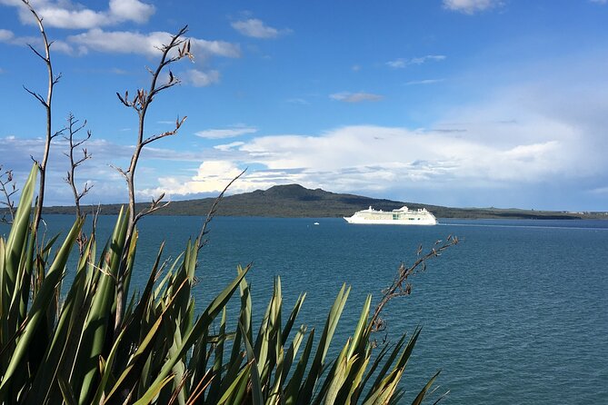 Full-Day Grand Auckland Volcanoes Tour - Mangere Mountain shows the scale of Māori settlement