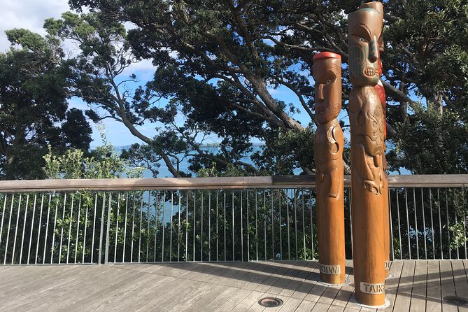 Full-Day Grand Auckland Volcanoes Tour - Mount Eden provides the classic Auckland view