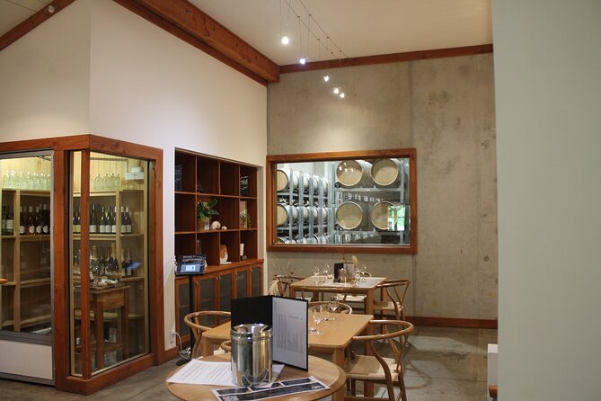 Full-Day Wine Gourmet and Scenic Delight Tour of Marlborough from Picton - Scenic commentary adds meaning to the drive