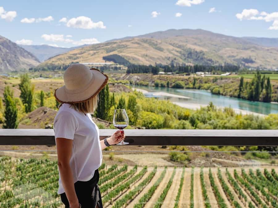Gourmet Food and Wine Tour with Lunch and Wine Tastings - The morning route through the Kawarau Gorge
