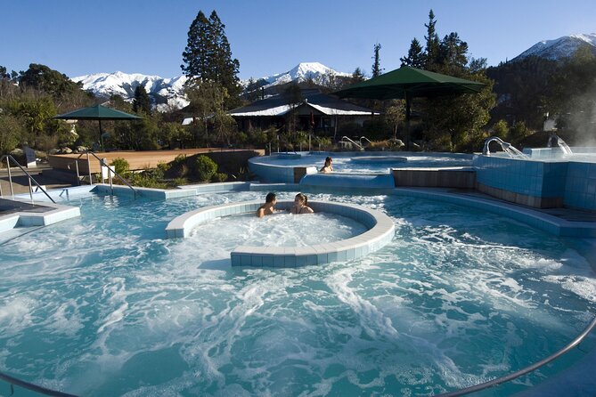 Hanmer Springs Thermal Pools and Jet Boat Day Trip from Christchurch - Lunch and a short look at Hanmer Springs village