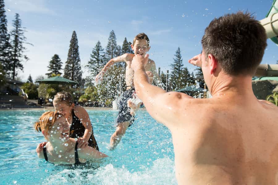 Hanmer Springs: Thermal Pools Single or Return Entry Ticket - Choosing between single and return entry