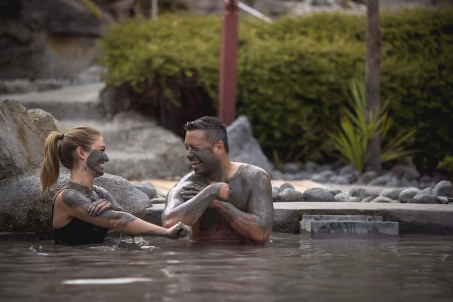 HELL'S GATE Mud Spa, Rotorua - Group Day Tour Ex Auckland - The 5:45 AM Auckland pickup