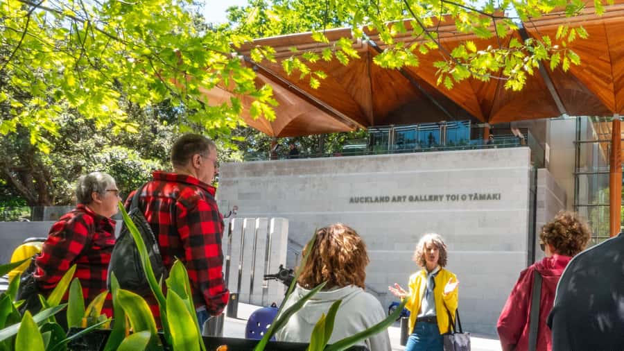 Hidden Auckland Small-Group Walking Tour - What the small-group guarantee changes