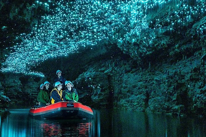 Hobbiton and Waitomo Caves Arrive in Comfort and Style - What the guide adds to the day