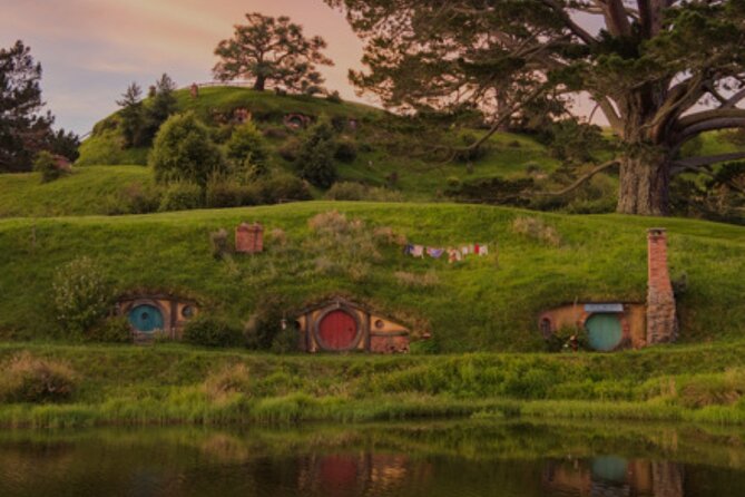 Hobbiton and Waitomo Caves Arrive in Comfort and Style - Who should book this experience?