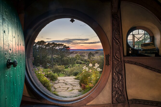 Hobbiton Day Tour from Rotorua with lunch at Hobbiton - The morning departure from Rotorua