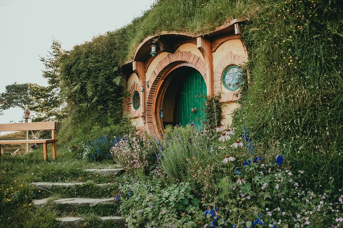Hobbiton Movie Set & Blue Springs: Private Tour from Auckland - The 2.5-hour drive from Auckland