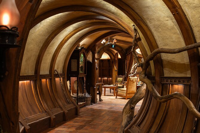 Hobbiton Movie Set Guided Day Tour with Lunch from Auckland - The 1,250-acre farm behind Hobbiton