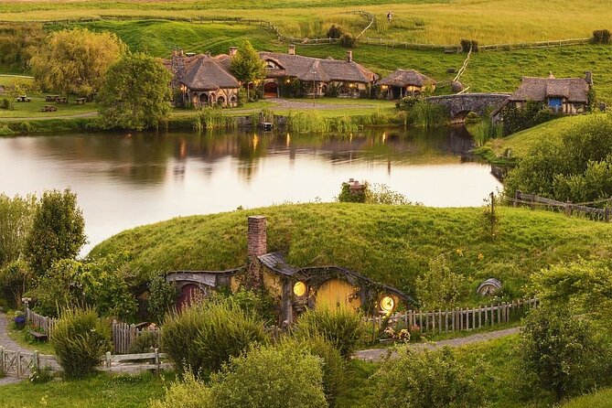 Hobbiton Movie Set Shore Excursion from Tauranga (6 Hours) - A short drink at the Green Dragon