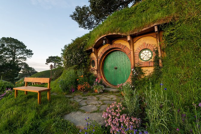 Hobbiton Movie Set& Te Puia Experience Private Tour From Auckland - Key points to know before booking