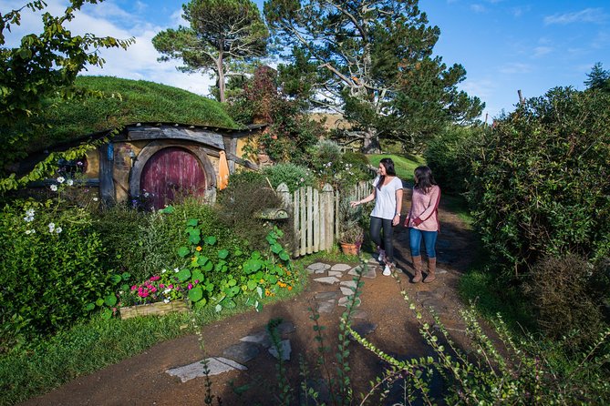 Hobbiton Movie set & Waitomo Caves Small Group Tour From Auckland - Practical ways to get more from the day