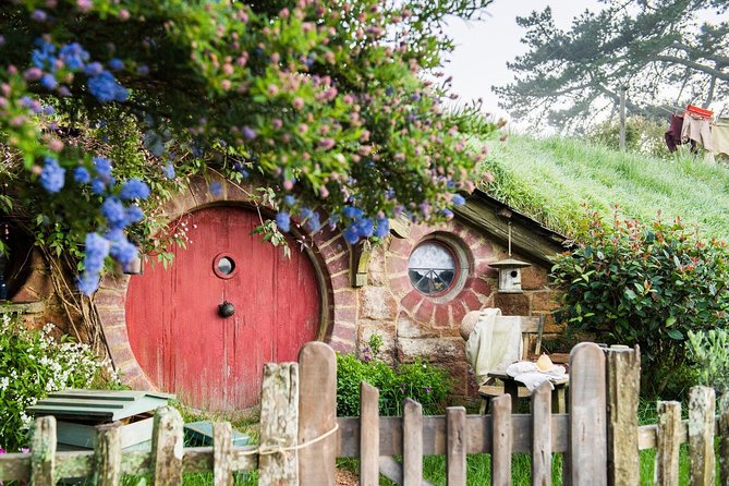 Hobbiton™ Movie Set Walking Tour from Shires Rest - Arriving at Shire’s Rest for a Middle-earth morning