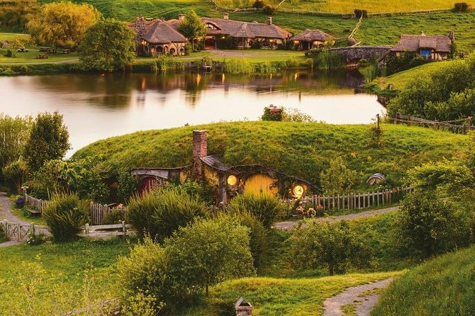 Hobbiton & Waitomo Caves Guided Day Trip from Auckland incl lunch - Is the $229.61 price fair?