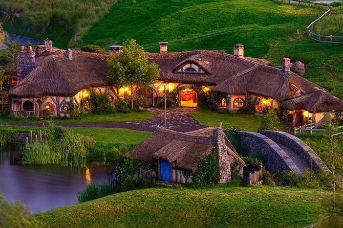 Hobbiton & Waitomo Caves Small-Group Tour W Lunch from Auckland - Is the $235.20 price good value?