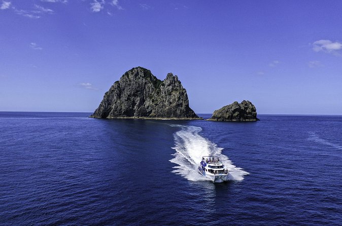 Hole in the Rock Scenic Cruise including Dolphins and Island stop - The 90-minute break at Otehei Bay