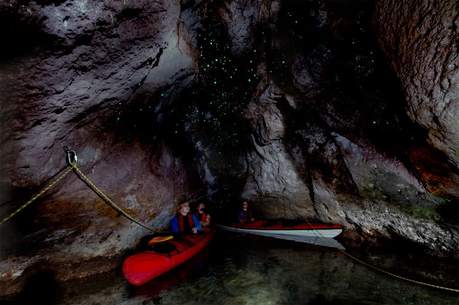 Hot Pools Kayak & Evening Barbecue - Key reasons to consider this Lake Rotoiti evening tour