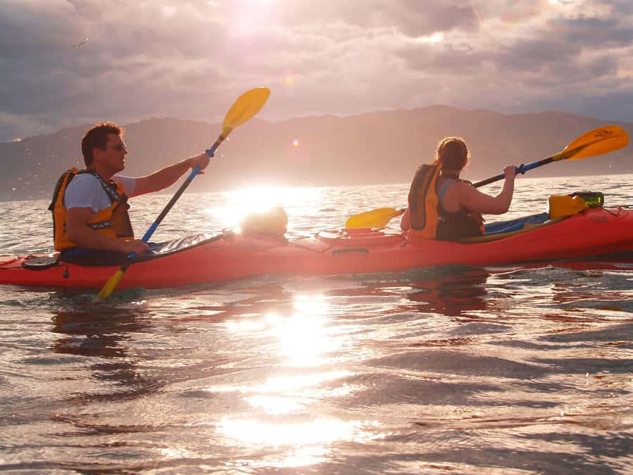 Kaikoura: Sunset Evening Kayaking Tour - Why evening is the right time in Kaikoura