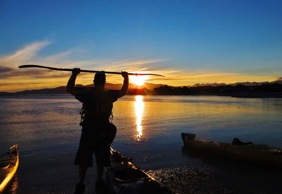 Kaikoura: Sunset Evening Kayaking Tour - Meeting the Kaikoura fur seals