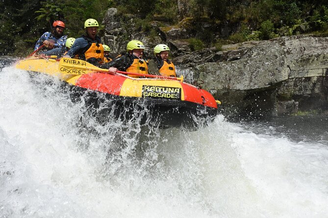 Kaituna Cascades - Grade 5 Wairoa River near Tauranga - Gearing up for two hours of hard white water