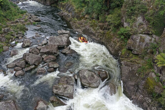 Kaituna Cascades - Grade 5 Wairoa River near Tauranga - The optional 5-meter cliff jump