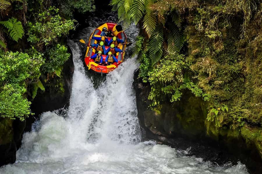 Kaituna River and Tutea Falls Whitewater Rafting - Arriving at the red and yellow rafting base