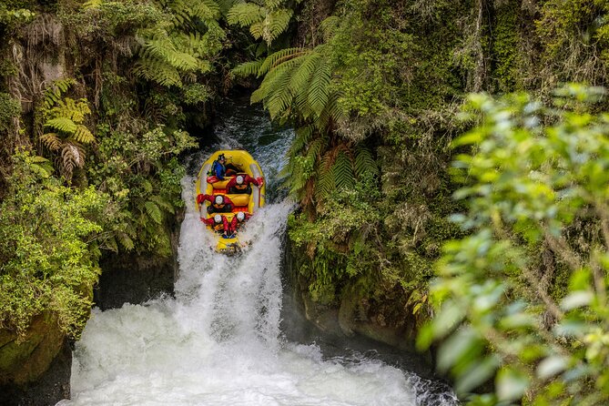 Katoa Jet Boat tour on Lake Rotorua - How wet and intense is it?