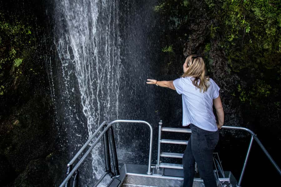 Kinloch: Lake Taupo Catamaran Cruise with Paddleboarding - Who will enjoy this Lake Taupo outing