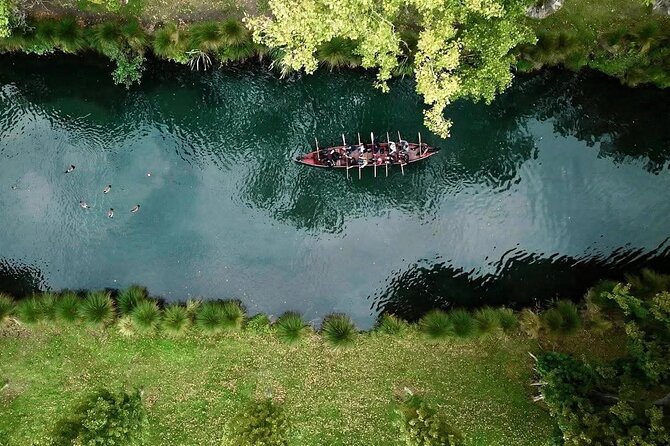 Ko Tane Waka Paddling Experience on the Avon River - A useful activity for families and work groups