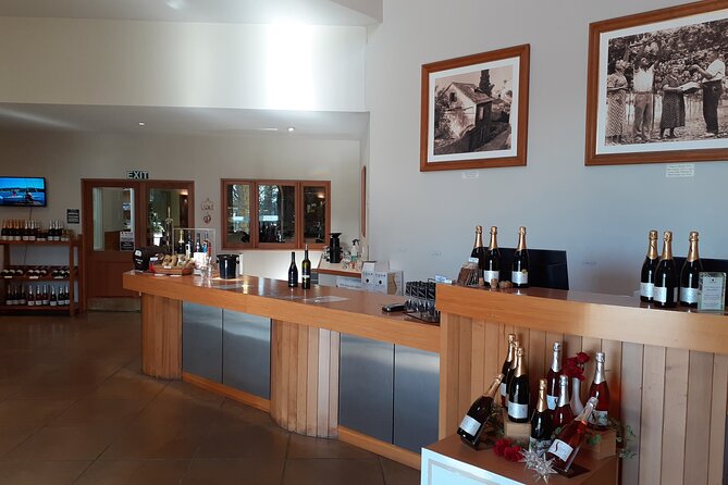 Kumeu Winery Boutique Tour with Gourmet Lunch from Auckland - What $173.76 includes, and where the value lies