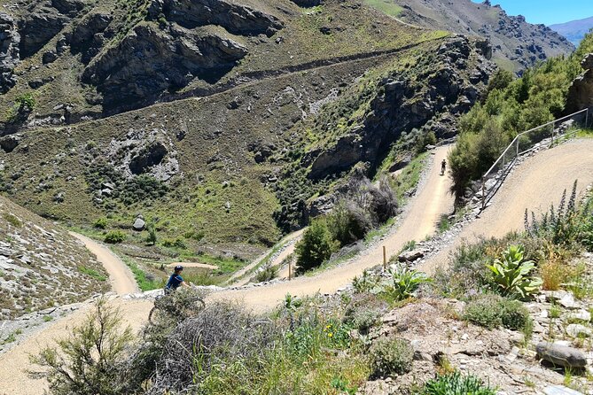 Lake Dunstan E Bike Trail Activity - Riding the 42-kilometre Lake Dunstan Trail