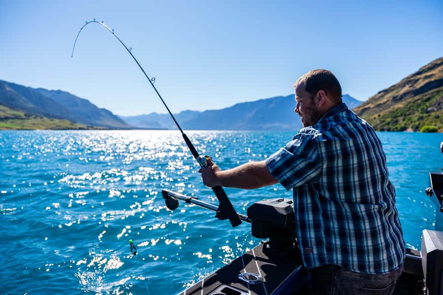 Lake Hāwea: 3 Hour Fishing Adventure by Boat - The value of a six-person boat