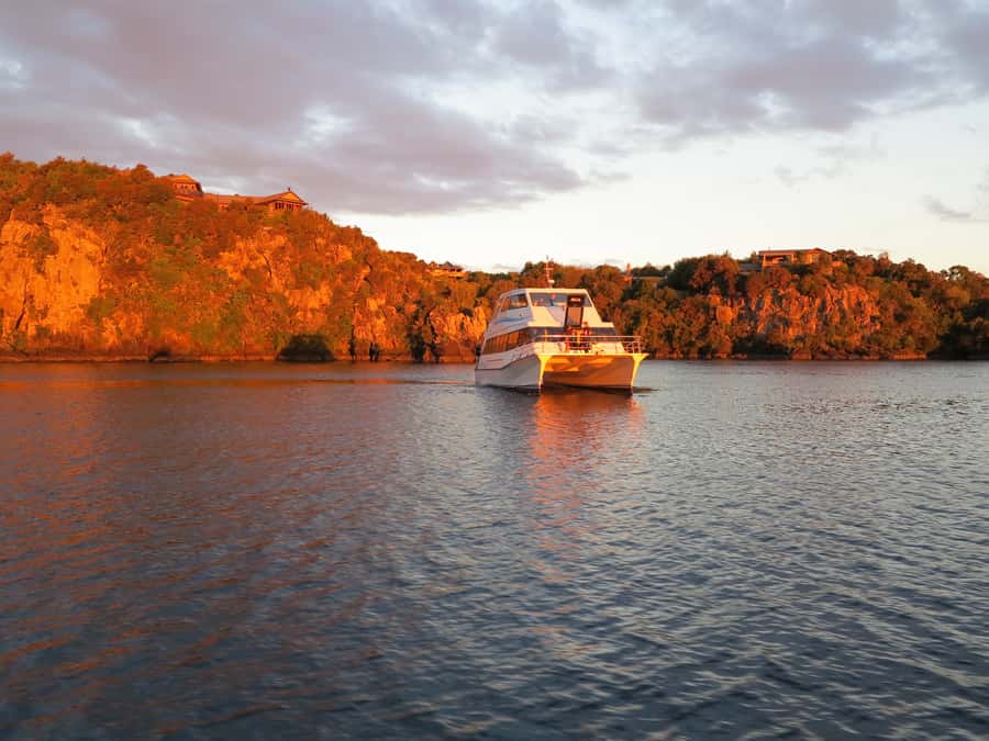 Lake Taupo: 1.5-Hour Maori Rock Carvings 5:00 PM Cruise - Who will enjoy this Taupo cruise most?