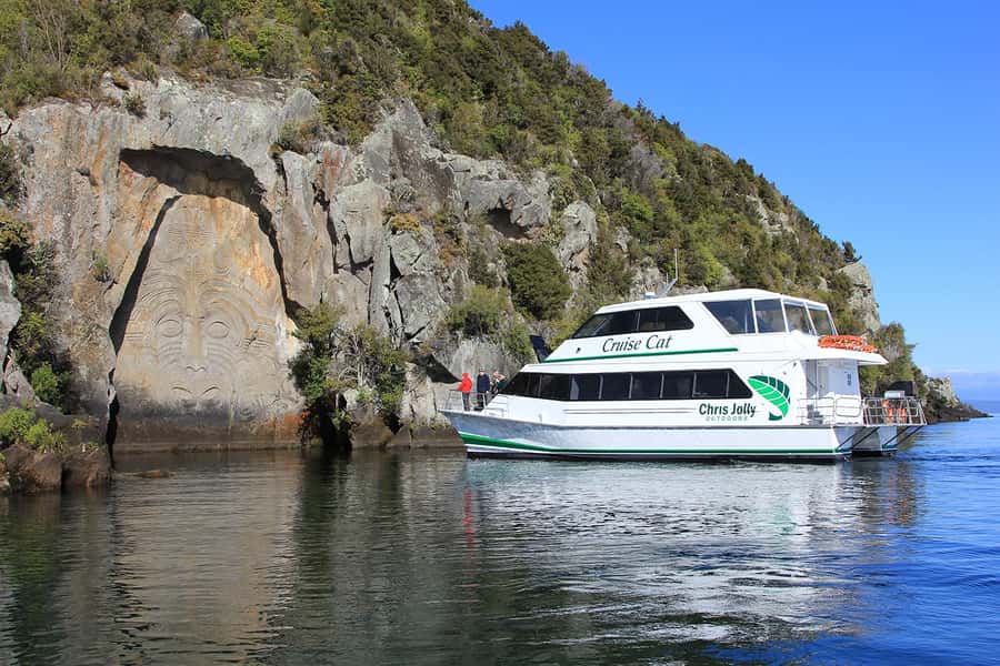 Lake Taupo: 1.5-Hour Māori Rock Carvings Cruise - Getting Close to the Ngātoroirangi Rock Carvings